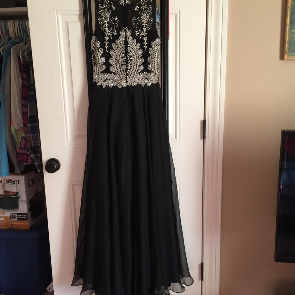 Selling my high school prom dress. Worn once